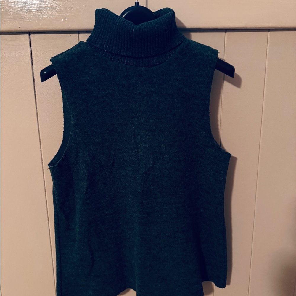 Zara Dark Green Sleeveless Turtleneck Sweater